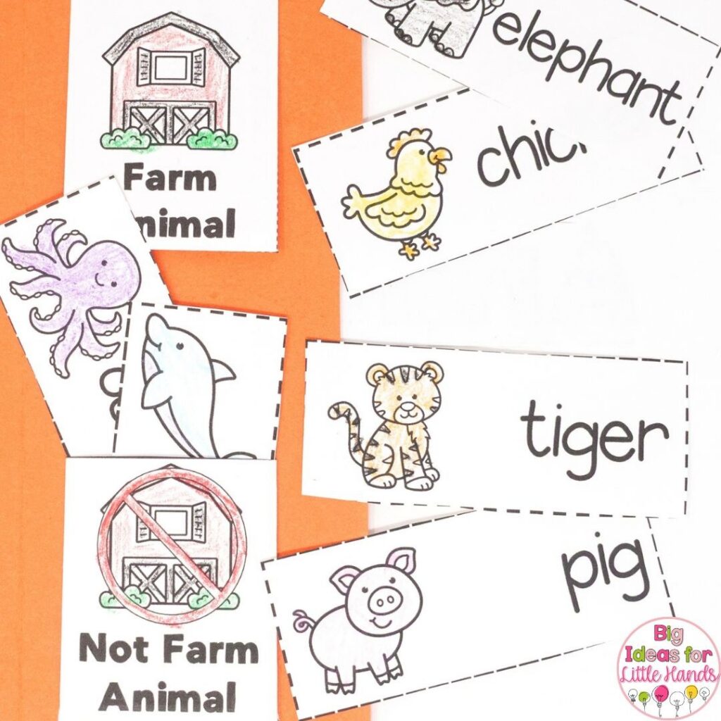 Try an animal sorting game that students can complete in their lapbooks.